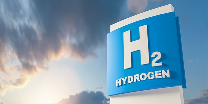 Panneau indiquant H2 Hydrogen à l’extérieur d’une installation de production